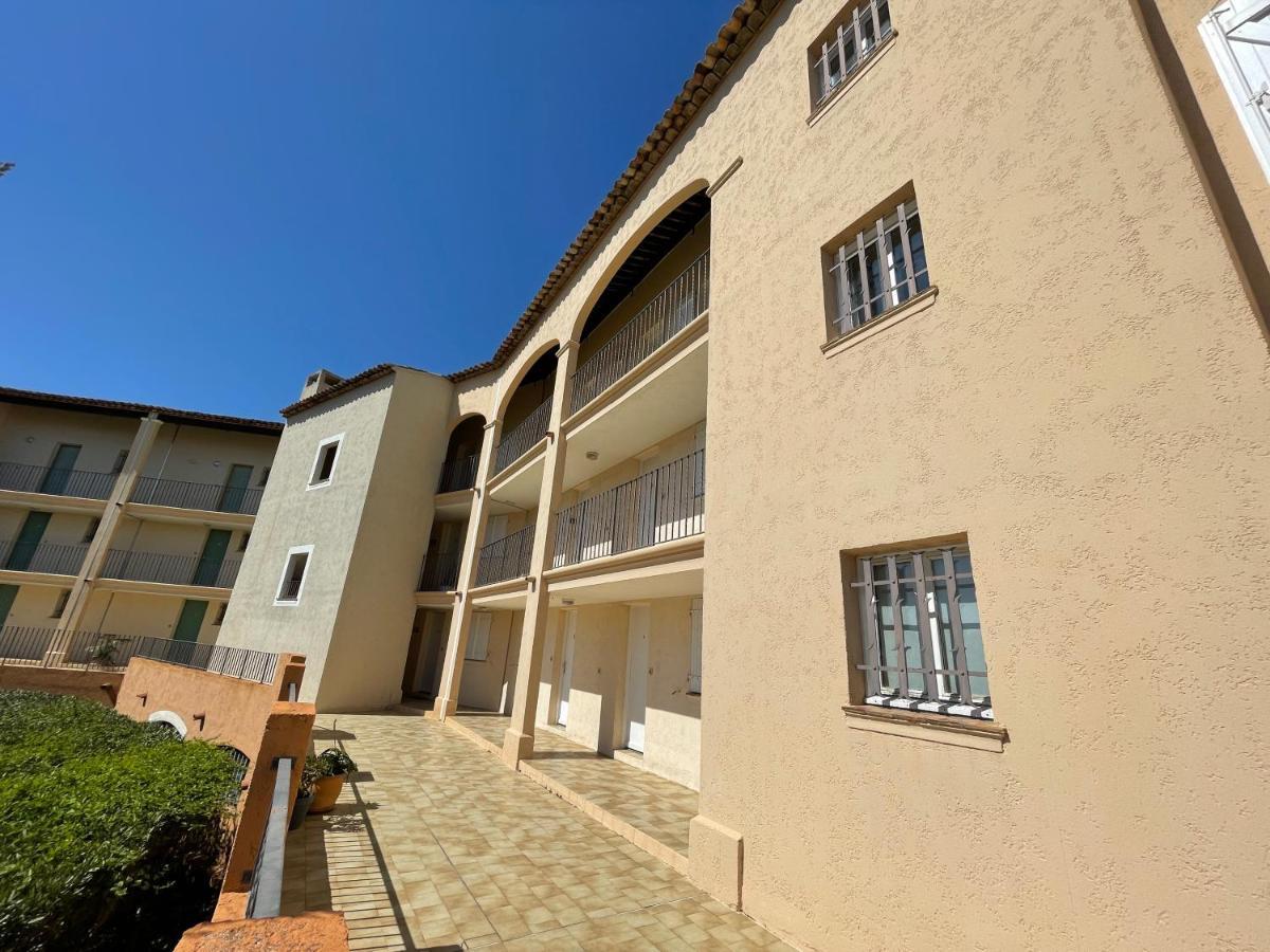 Apartment Port Cogolin With Garden View Grimaud Eksteriør billede