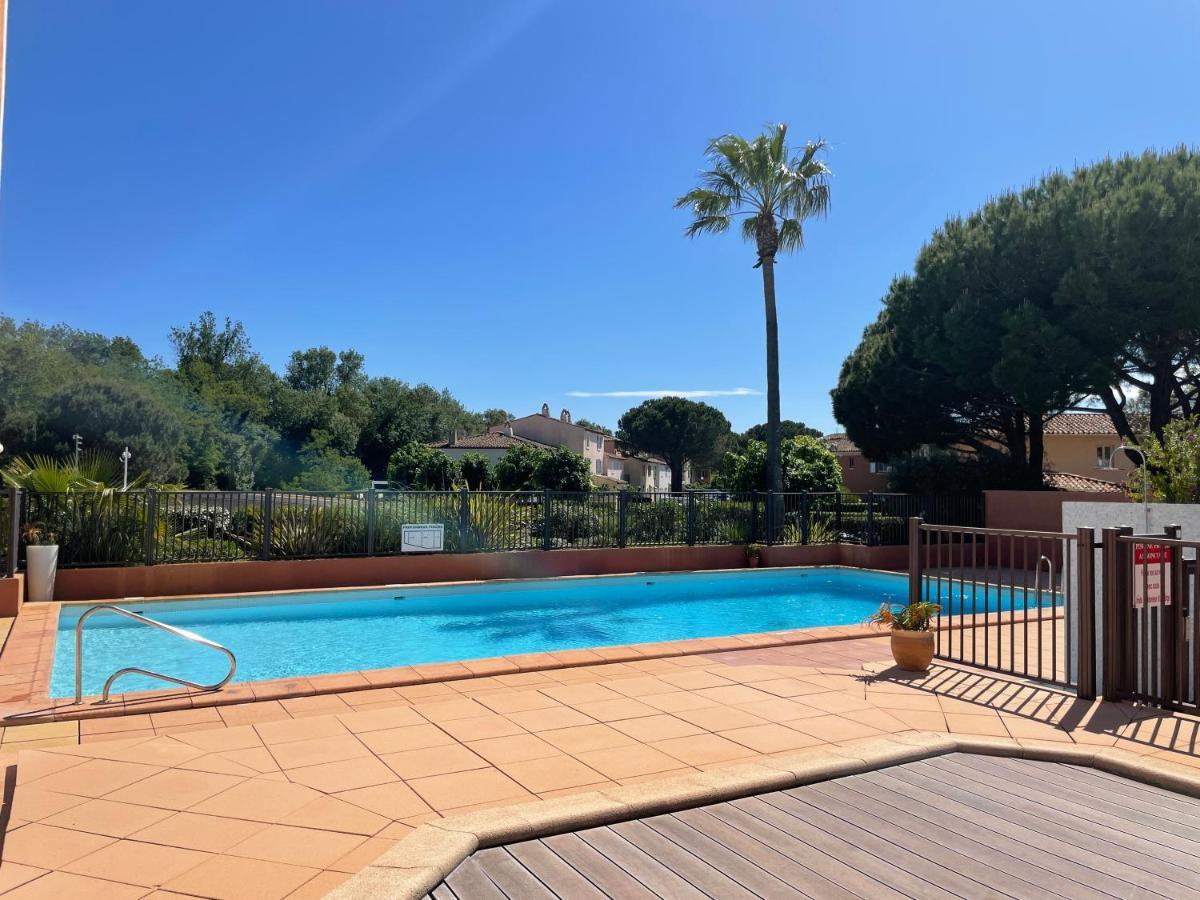 Apartment Port Cogolin With Garden View Grimaud Eksteriør billede